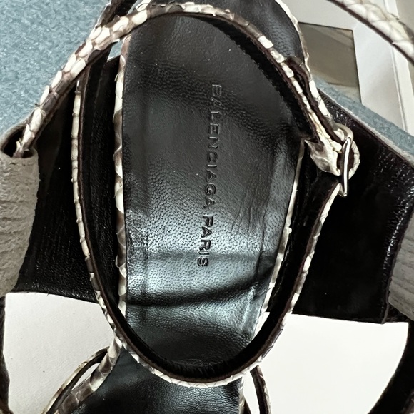 Gorgeous Balenciaga suede and snakeskin heels, size 39 - Picture 6 of 9